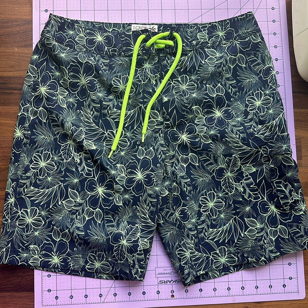 NWOT JCREW Men's Swimsuit Boardshorts Size 29 9" inseam